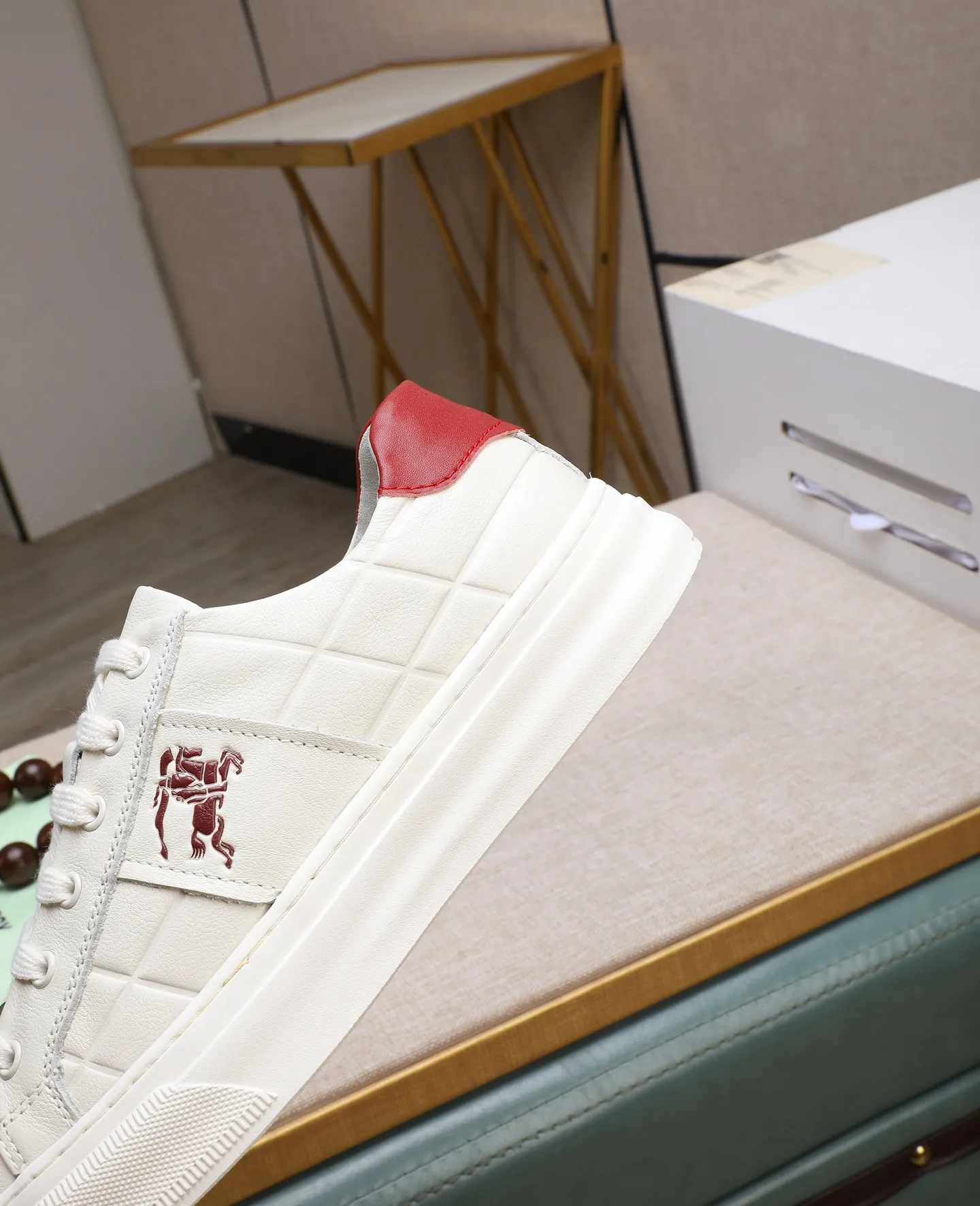 Men's shoes 💰420 ❤️❤️❤️[BURBERRY] Burberry purchasing agent 🔍men's 🚹 new model is synchronized with the official website. The upper is made of imported fabrics and cowhide lining. Completely 1⃣:1⃣ replica🇮🇹, non-slip and wear-resistant rubber outsole ⚠original factory goods, 🔍🔍high quality, please look at the details, welcome to compare⚠Size: 38-44